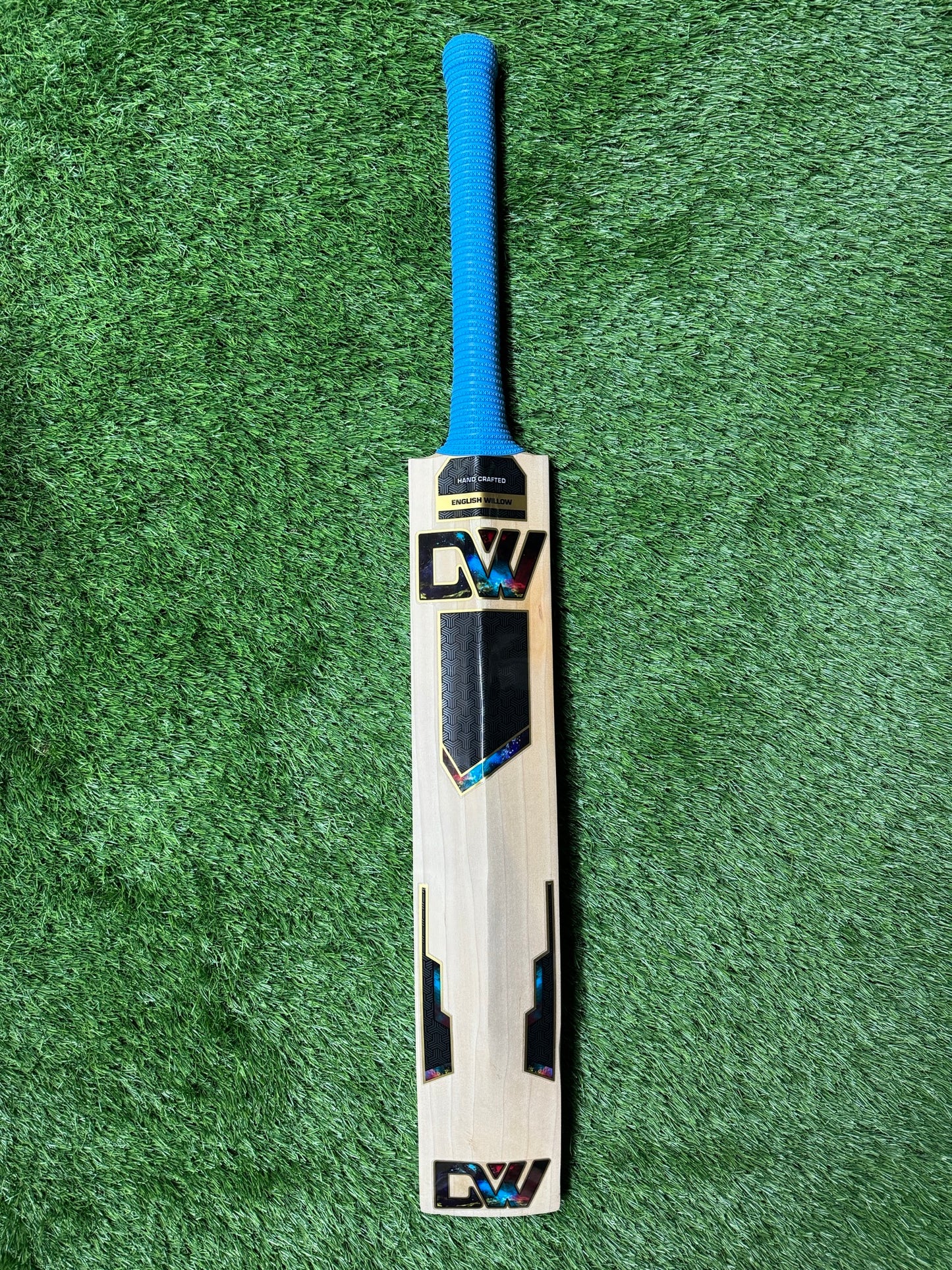 DW Cricket Nebula Bat