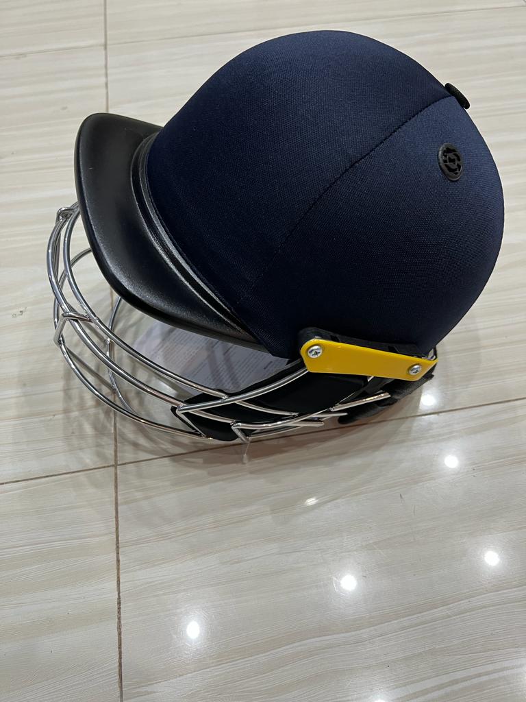 DW Cricket Adult Helmet